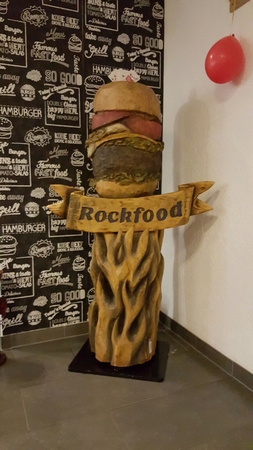 Burger für Rockfood, Eiche, 170 cm